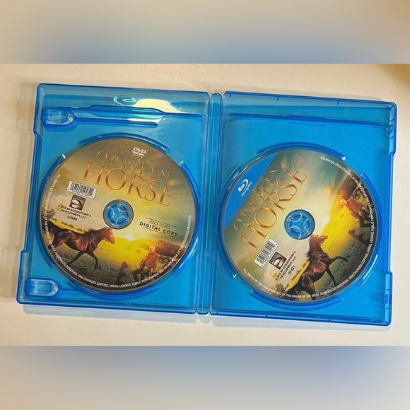 Blu-Ray DVD Orphan Horse - Picture 3 of 3